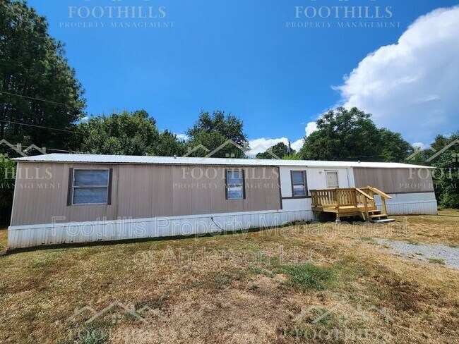 Building Photo - 329 Echo Cir