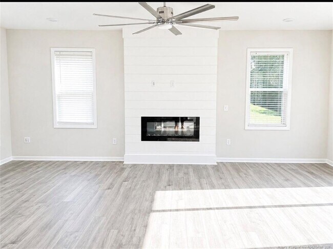 Building Photo - 5620 Tall Timbers Dr