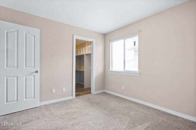 Building Photo - 7129 Long Meadow Dr