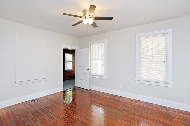 Building Photo - Renovated Single Family