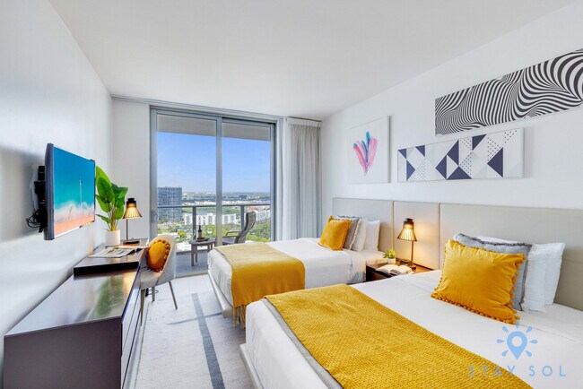 Building Photo - 4010 S Ocean Dr