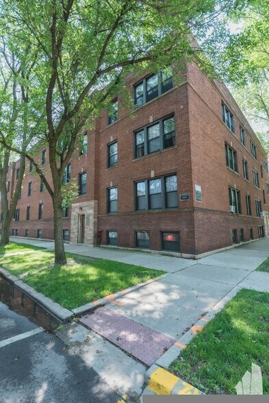 Building Photo - 2253 W Argyle St