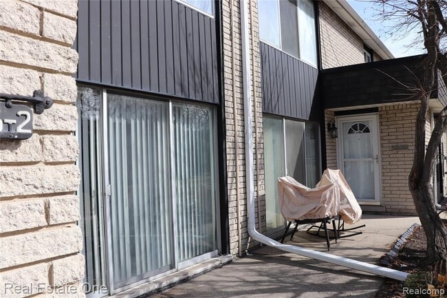 Building Photo - 8256 Karam Blvd