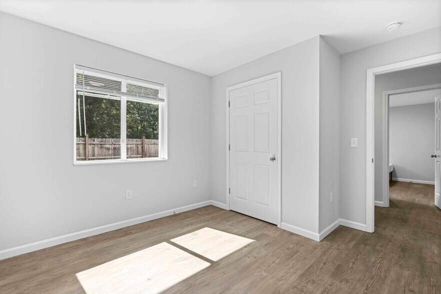 Building Photo - 1607 Old Oxford Rd