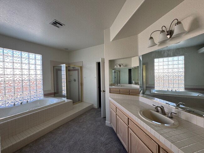 Building Photo - 22747 Pebblestone Dr