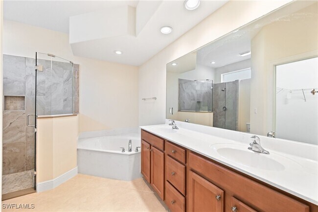 Building Photo - 15318 Cortona Way
