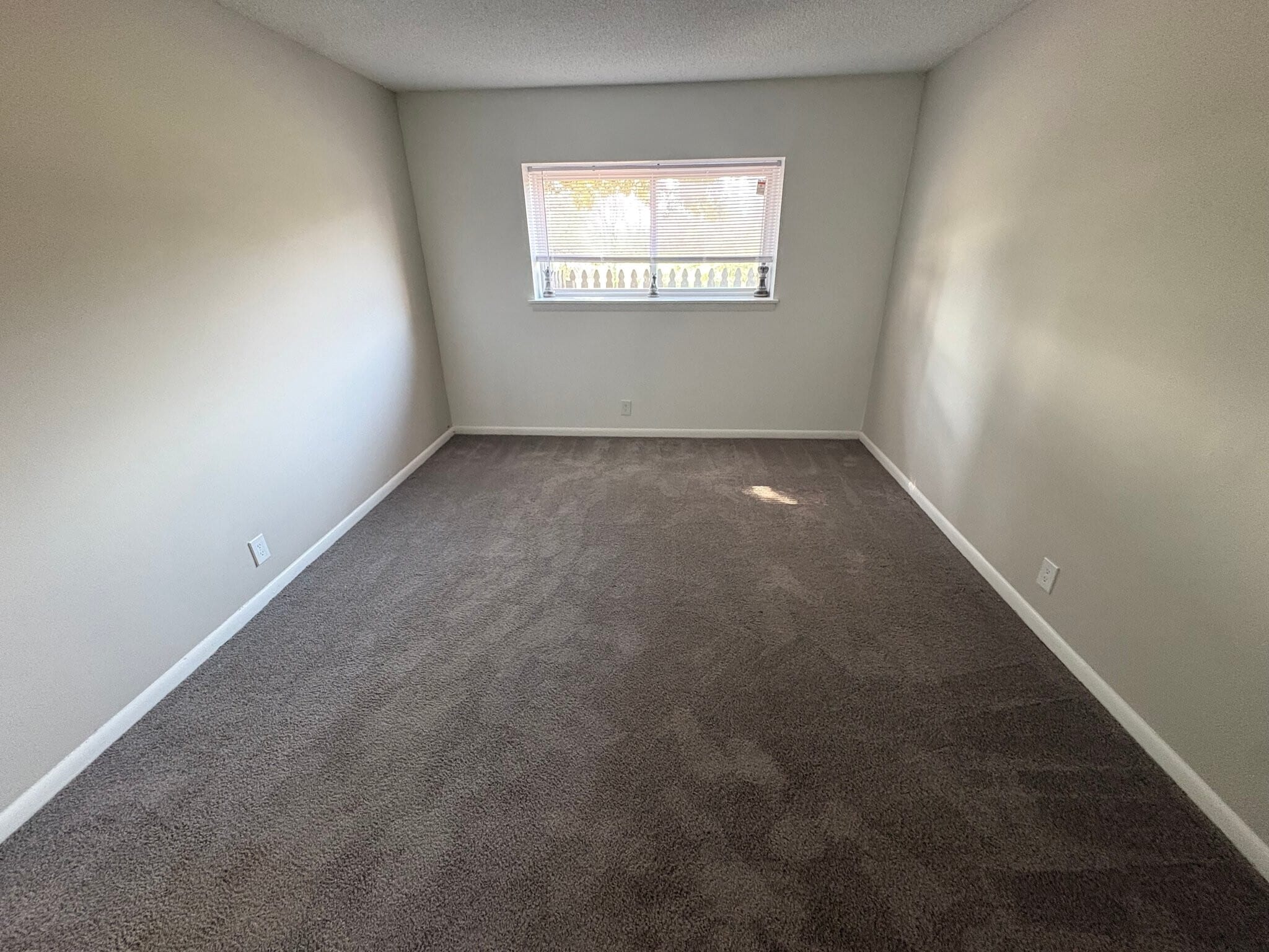 Building Photo - 1005 Hickory Hill Ln