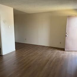 Building Photo - 2044 S 11th Ave