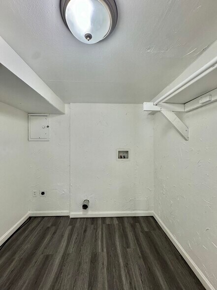 Building Photo - 442 Babb Dr