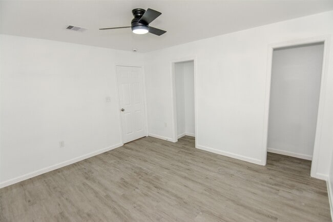 Building Photo - 9210 St Lo Rd