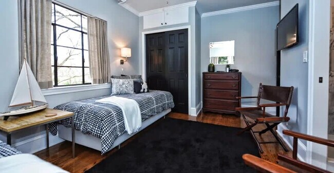 Building Photo - 600 Hermitage Ct