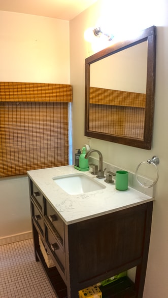 Building Photo - 1239 N Commonwealth Ave