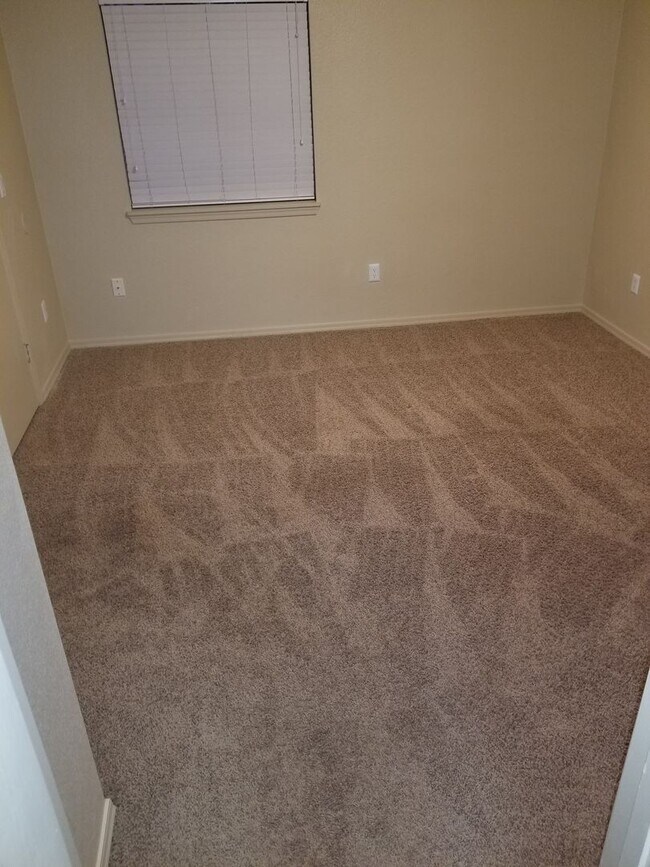 Building Photo - Upgraded West-Flagstaff Condo in the Arbors - 2 Bed, 2 Bath - NO Students & NO Pets! - Avail. NOW!!