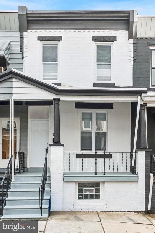 Building Photo - 1529 N Hollywood St