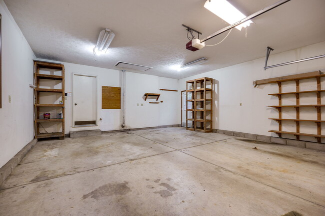 Building Photo - 4527 Williamsport Dr