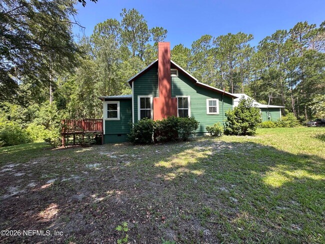 Building Photo - Private Retreat!