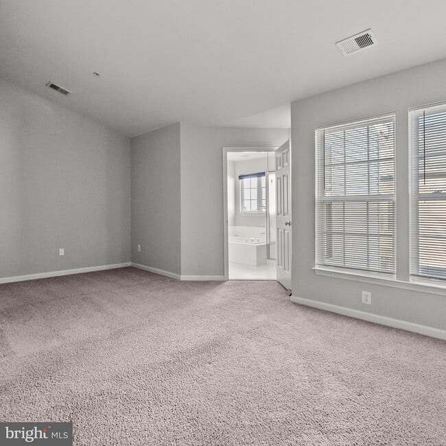 Building Photo - 5006 Grimm Dr
