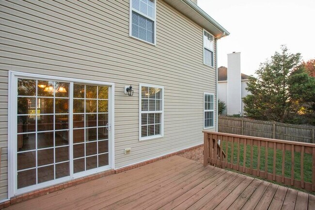 Building Photo - 1254 Lasalle Dr