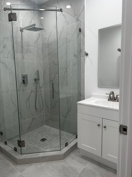 Building Photo - 8501 Cranford Ave