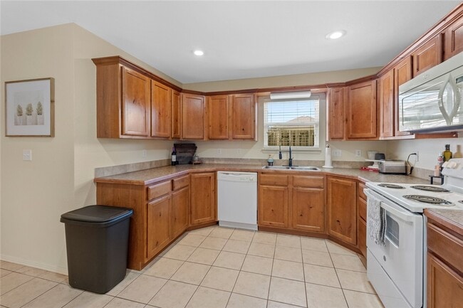 Building Photo - 4462 W Alberta St