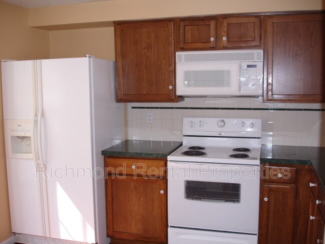 Building Photo - 7738 Pomeroy Ct