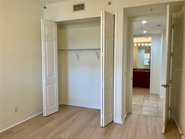 Building Photo - 1340 Rock Dove Ct