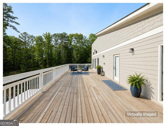 Building Photo - 5589 River Rd