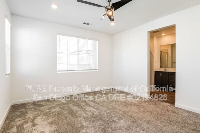 Building Photo - 812 Mateo St