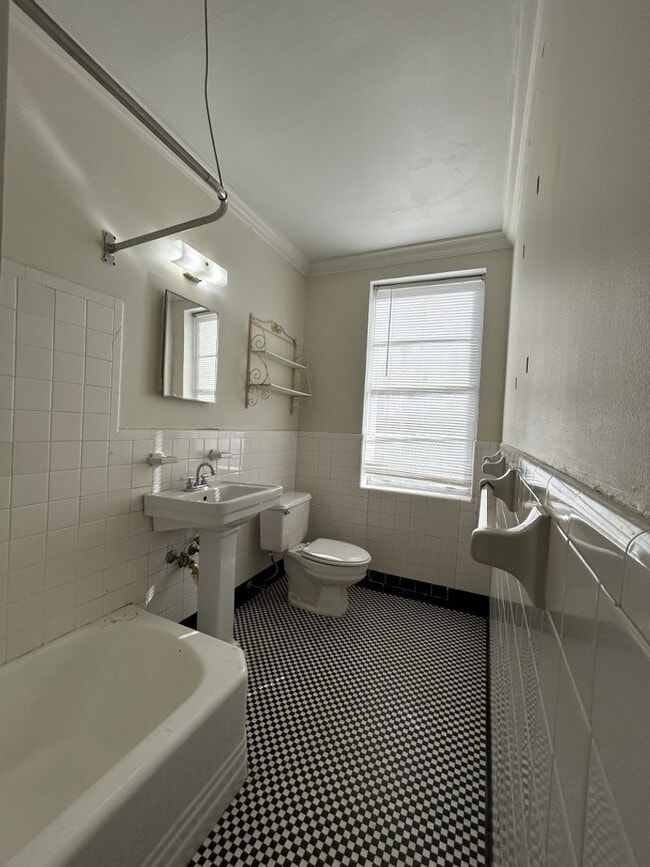 Building Photo - 526 Edisto Ave