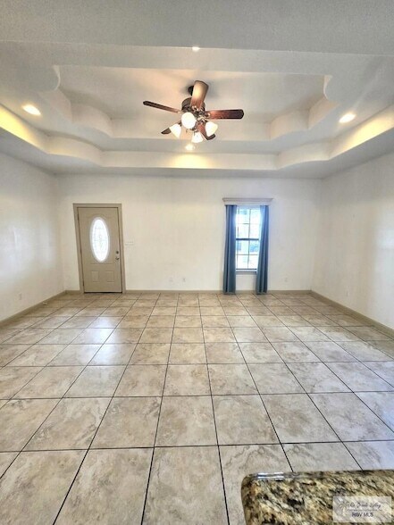 Building Photo - 1217 Escondido Ln