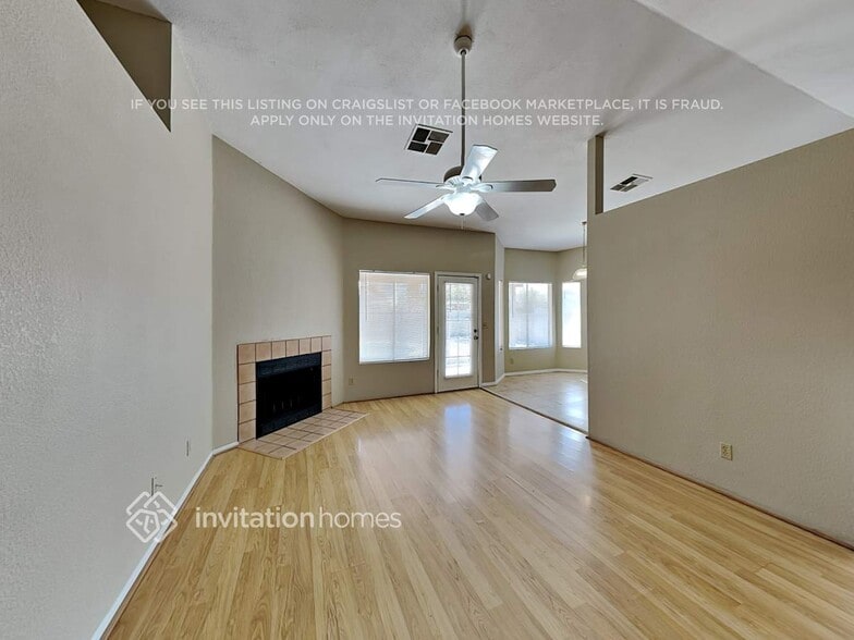 Building Photo - 5427 N 74th Ave