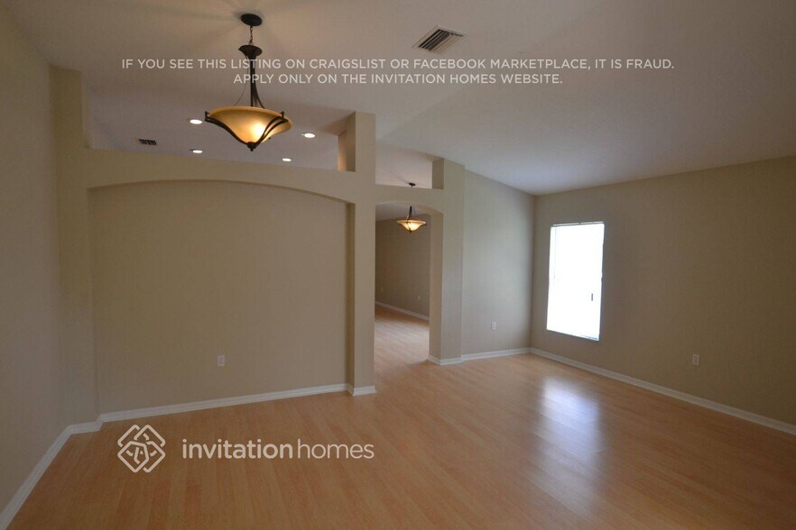 Building Photo - 2717 Brookville Dr