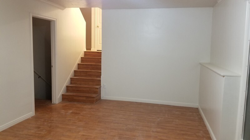 Building Photo - 2343 Sunset Dr