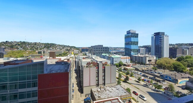 Building Photo - Luxury 1 Bed • 1 Bath at Spire Condominiums