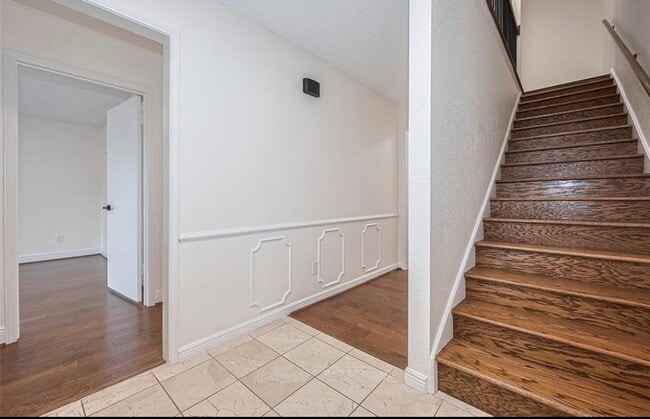 Building Photo - 1375 Country Pl Dr