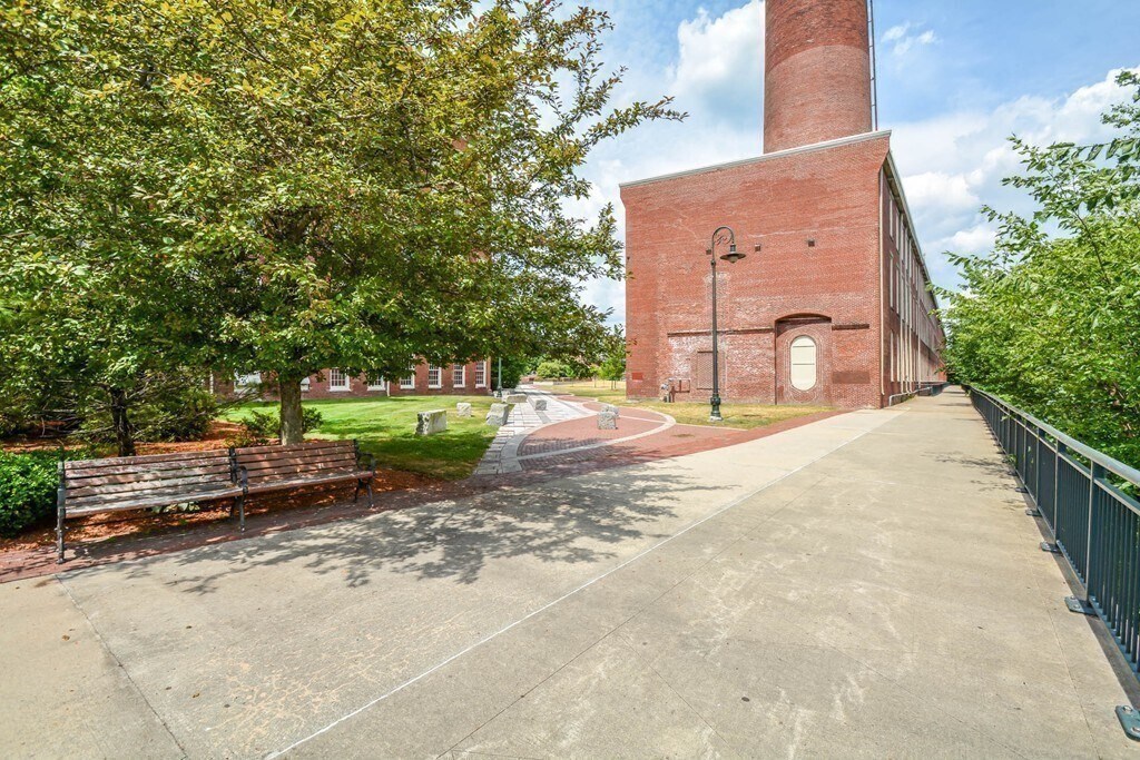 Building Photo - 35 Riverwalk Way