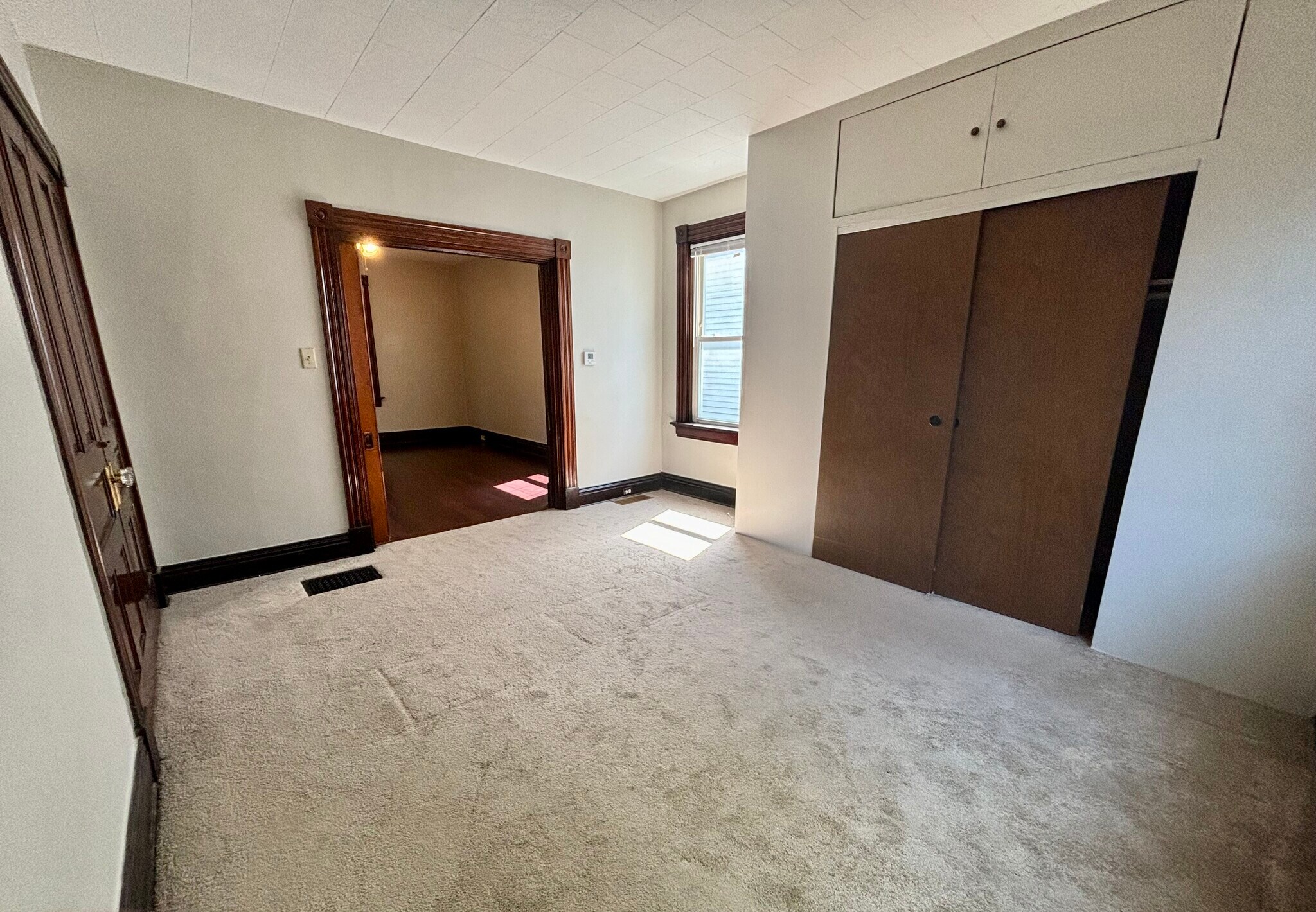 Building Photo - 4822 Oak St