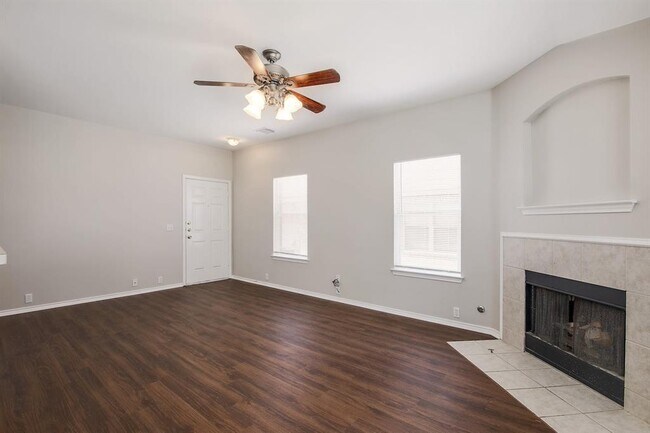 Building Photo - 14904 Antique Finish Dr