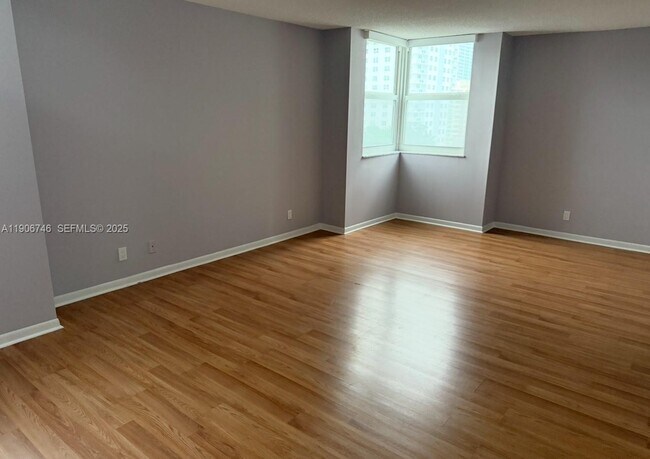 Building Photo - 1880 S Ocean Dr