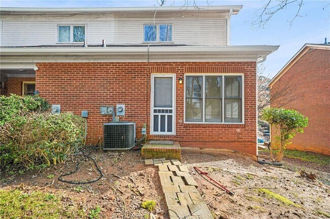 Building Photo - 140 Davis Mill Ct