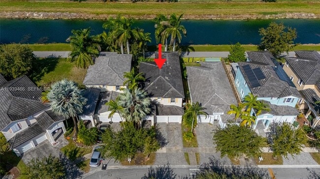 Building Photo - 3641 NE 4th St