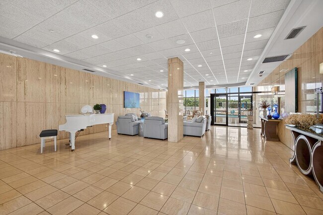 Building Photo - 9650 S Ocean Dr