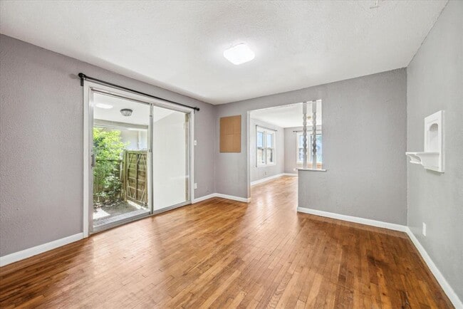 Building Photo - 1102 Cherico St
