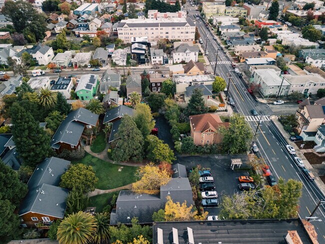 Building Photo - 620 Alcatraz Ave