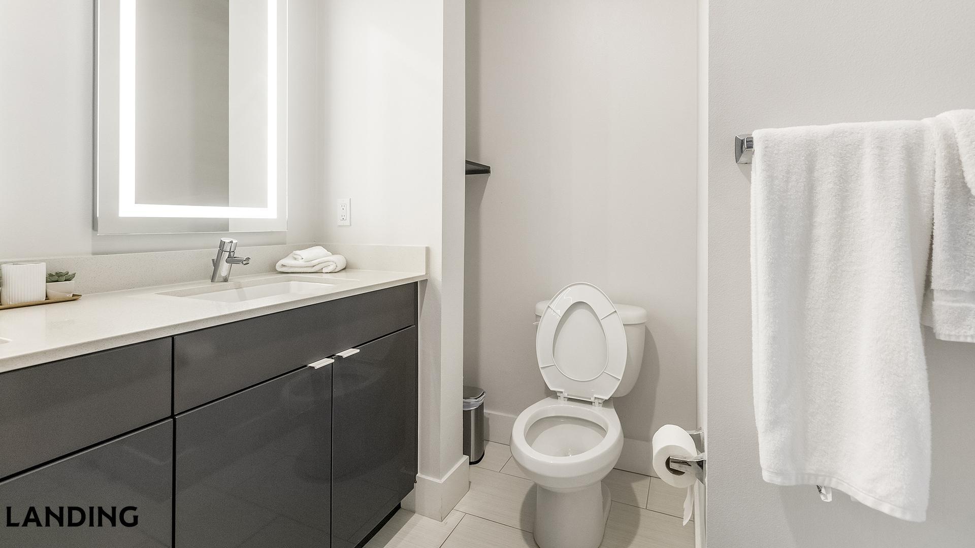 Building Photo - 4950 W Prescott St