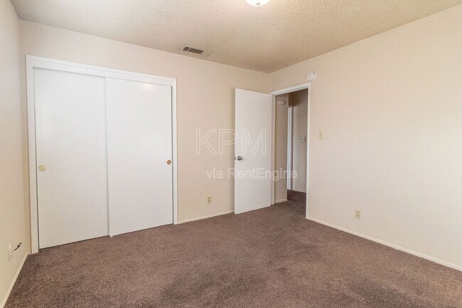 Building Photo - 2178 Lucerne Ave