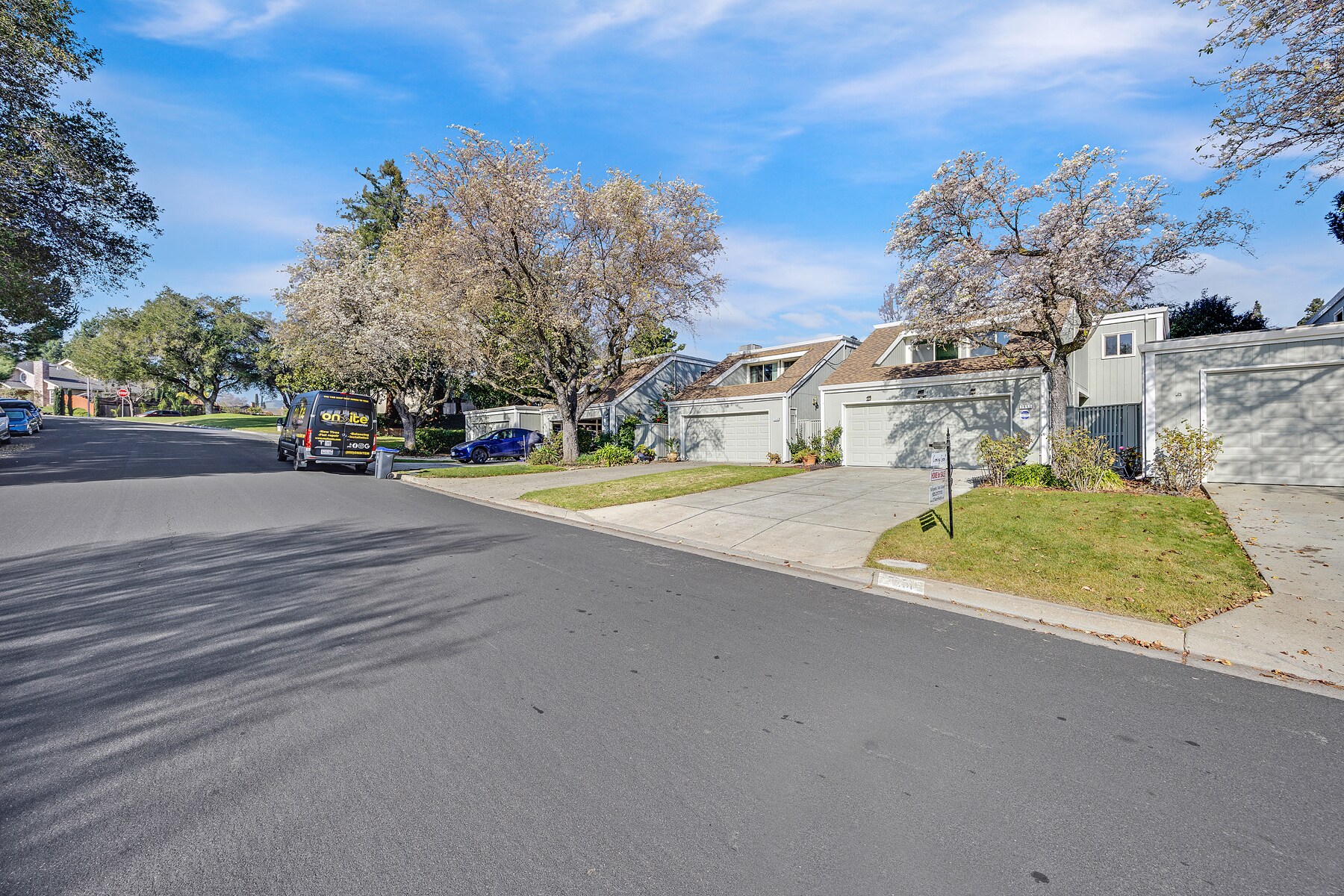 Building Photo - 7551 Maywood Dr