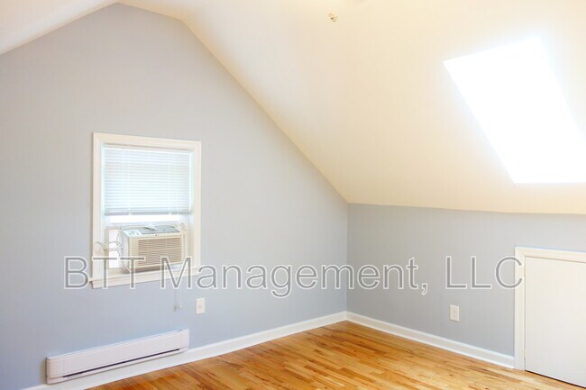 Building Photo - 8401 Flower Ave