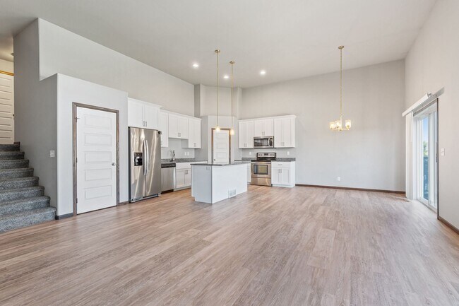 Building Photo - 3355 Prairie Heights Way