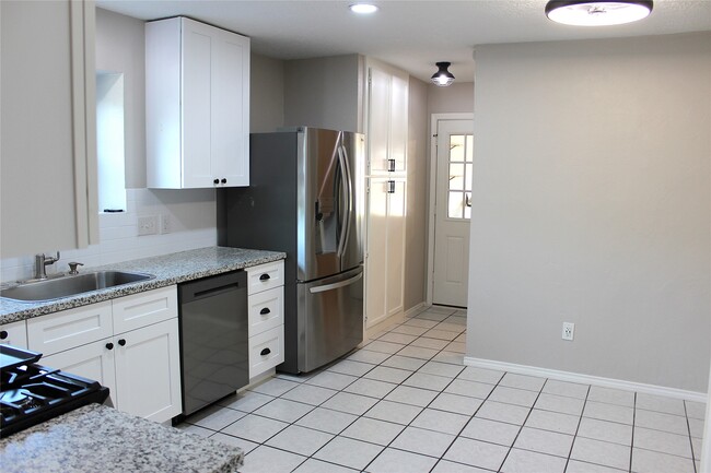 Building Photo - 1210 Three Forks Dr